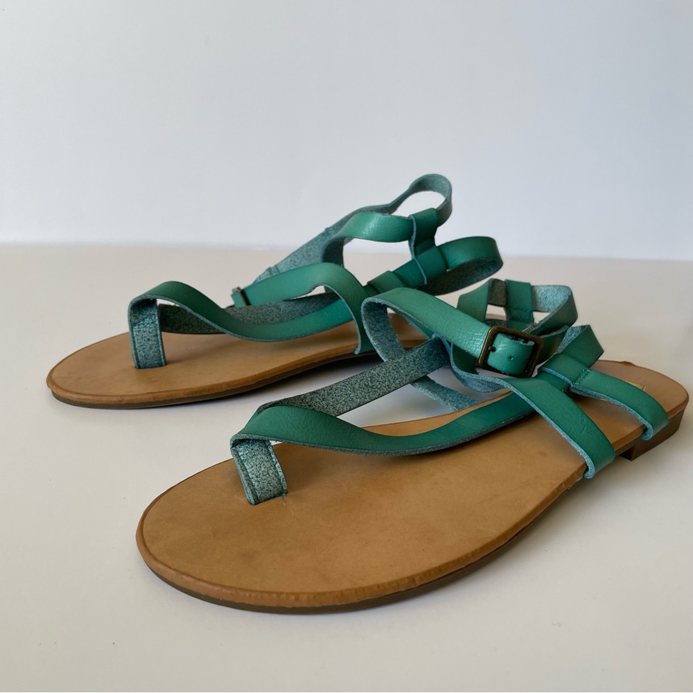 We Who See Green Leather Sandals Size 8